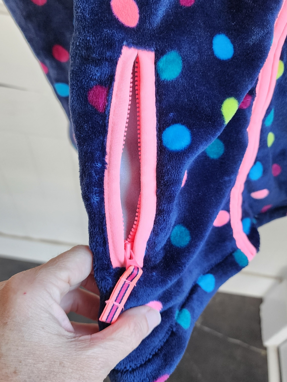 Kids XL NwT Lands' End Navy Fleece Hoodie with Neon Polka Dots and Pink Trim - Picture 5 of 6